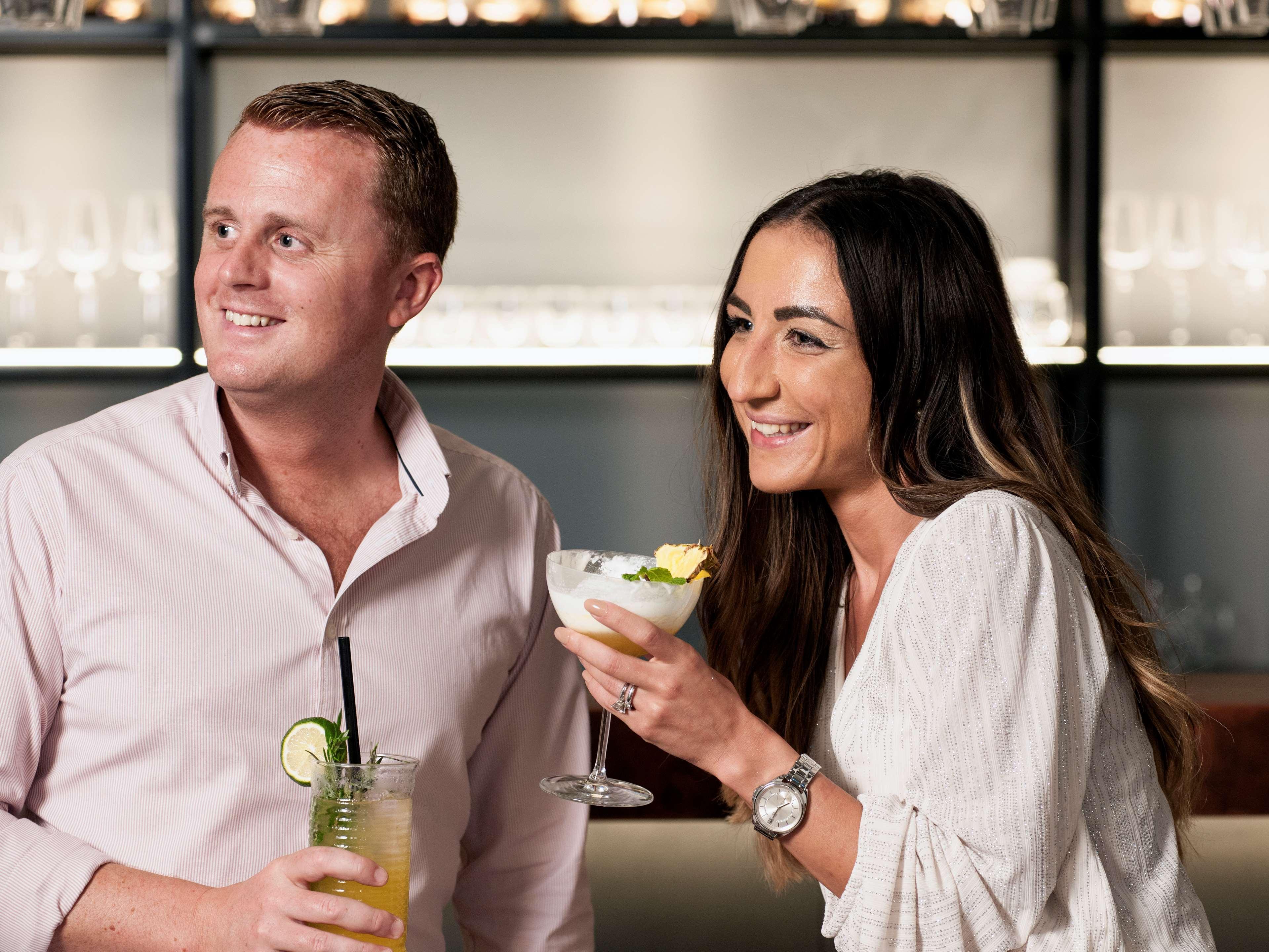 Hilton Dubai Palm Jumeirah Esterno foto The cast of Married at First Sight Australia